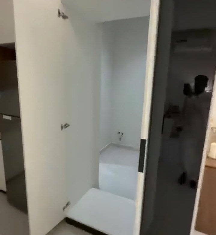 719