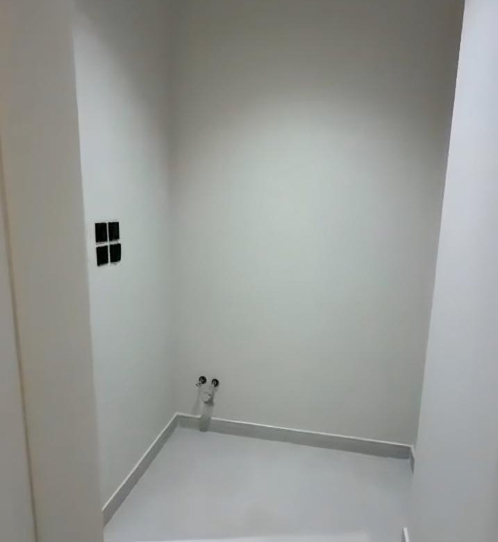717